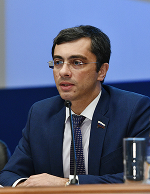 Интервью с Владимиром Гутеневым