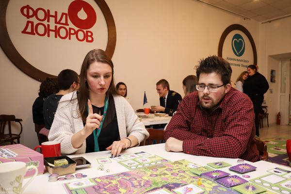 «Фонд доноров» в рамках игрового проекта DonorGO выпустил настольную игру «Целители»