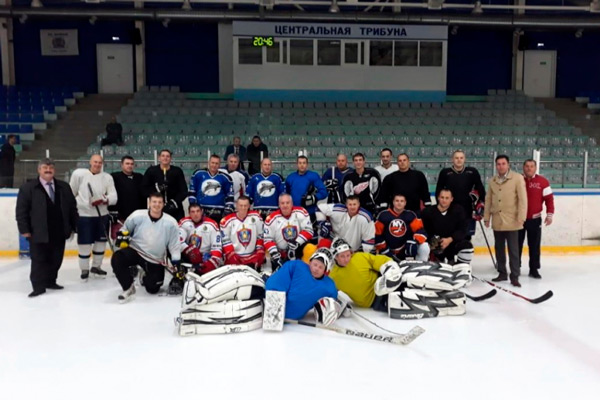 В Брянске сдали кровь сотрудники силовых структур и хоккейная команда «Динамо Брянск»