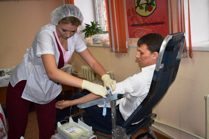 От всего сердца! Новосибирские общественники сдали кровь