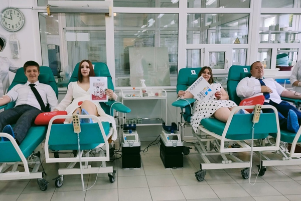 В Кирове состоялись донорские свадьбы