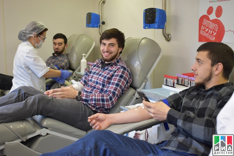 В Дагестанском техническом университете стартовала донорская акция с проведением анализа крови на антитела к COVID-19