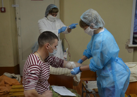 Военнослужащие Росгвардии сдали 46 литров крови для медучреждений Рубцовска Алтайского края