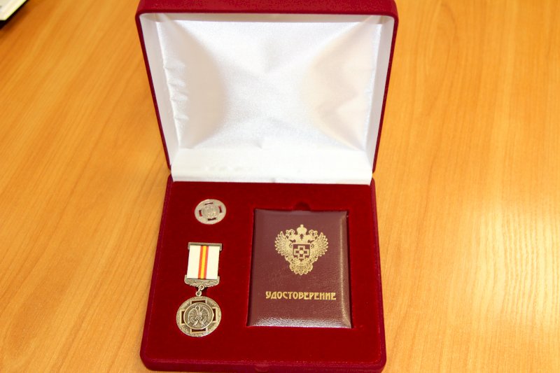 Топ-менеджеры уральских предприятий получили медали за вклад в развитие донорского движения