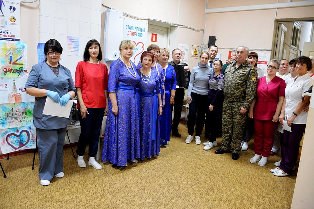 «Тебе, Россия»: День Конституции в Ялте отметили недельной донорской акцией 