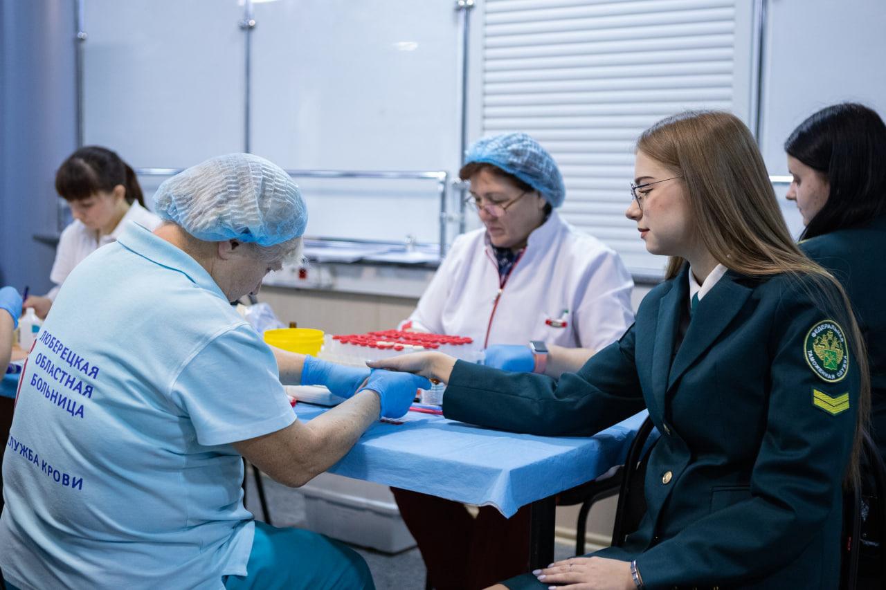 Студенты и педагоги Таможенной академии в Люберцах приняли участие в донорской эстафете