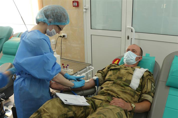Военнослужащие Росгвардии Иркутской области приняли участие в акции по добровольной сдаче крови