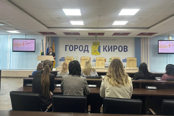 Сотрудники администрации города Кирова стали потенциальными донорами костного мозга