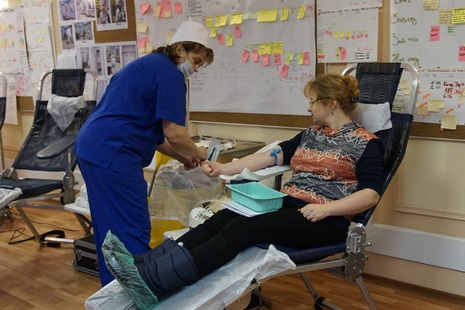 Жители Выборгского района Петербурга сдали более 30 литров крови