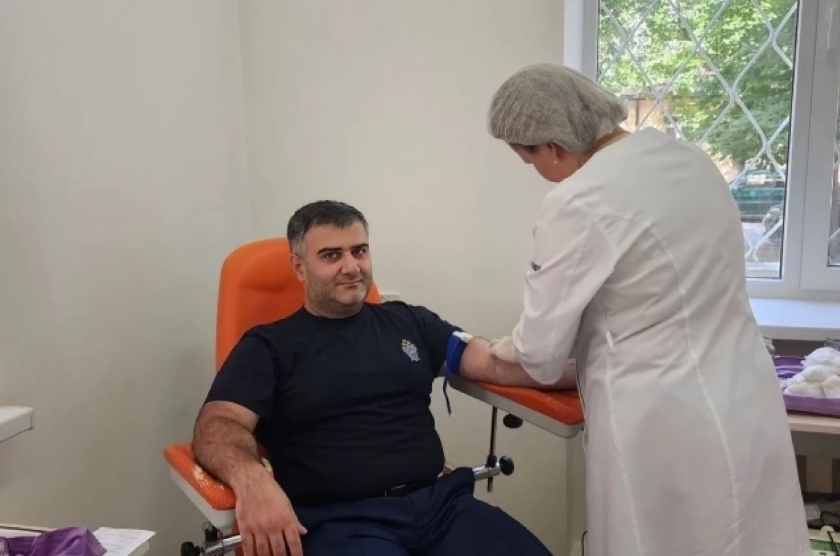 Судебные приставы Карачаево-Черкесии сдали кровь во Всемирный день донора крови