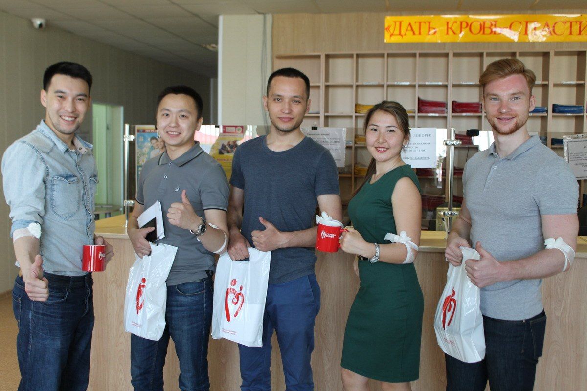 Доноры г. Якутска приняли участие в акции, посвященной Всемирному дню донора крови.