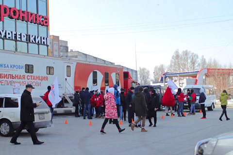 Важнее, чем кажется: в Бийск прибыл мобильный комплекс Алтайского центра крови