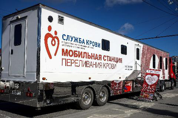 Новосибирские следователи и почтальоны сдали более 19 литров крови