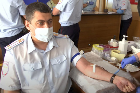 Люберецкие автоинспекторы приняли участие в донорской акции