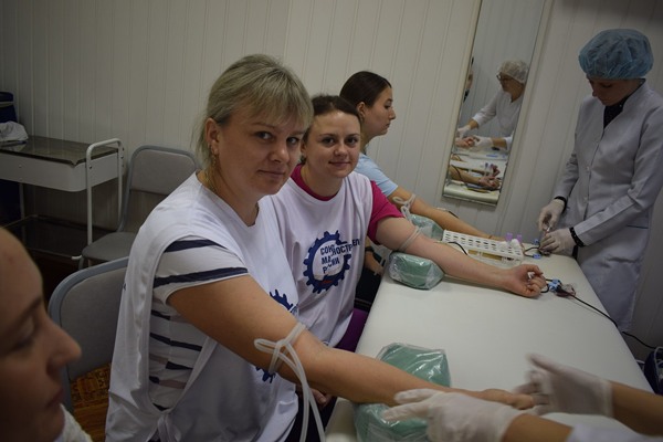 Омичи пополнили запасы донорской крови