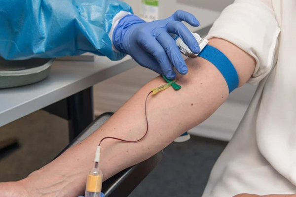 Магаданские судебные приставы приняли участие в акции «Сдай кровь – спаси жизнь»