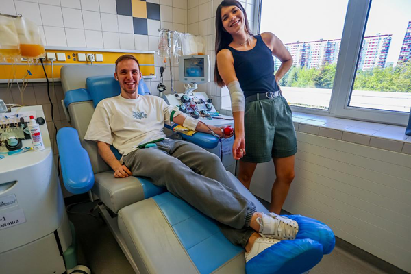 Сотрудники Федерации волейбола стали донорами крови в Москве 