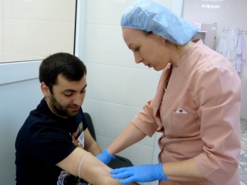 Свердловчане сдают кровь в рамках донорской акции, приуроченной к 104-й годовщине геноцида армян