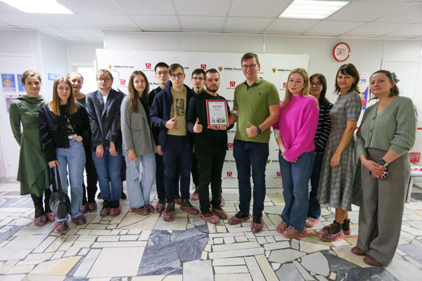 Центр крови ФМБА России посетила делегация РХТУ имени Д.И.Менделеева