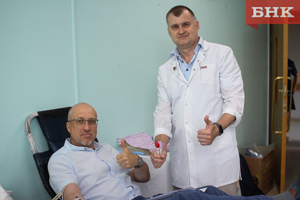 Персонал кардиодиспансера Коми помогает донациями крови нуждающимся