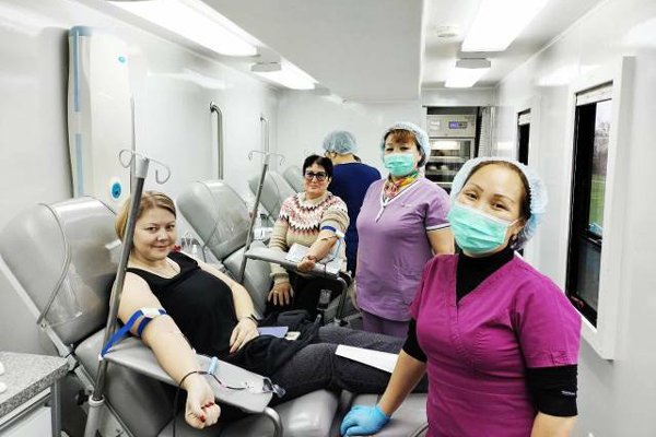 Передвижной комплекс Центра крови Калмыкии завершает работу в райцентрах в этом году