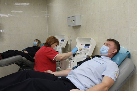 В Ярославле стражи магистралей приняли участие в Дне донора