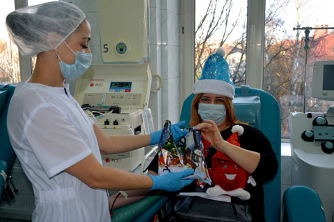 В преддверии новогодних и рождественских праздников Станция переливания крови Калининградской области провела пятидневный донорский марафон