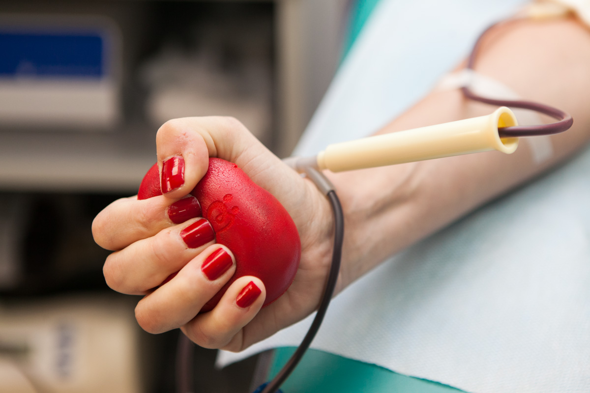 Южноуральцы сдают плазму для больных COVID-19