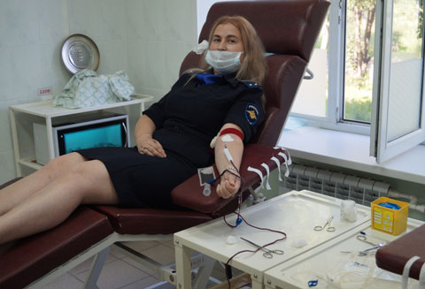 В подмосковном Сергиевом Посаде сотрудники полиции приняли участие в донорской акции «От сердца к сердцу!»
