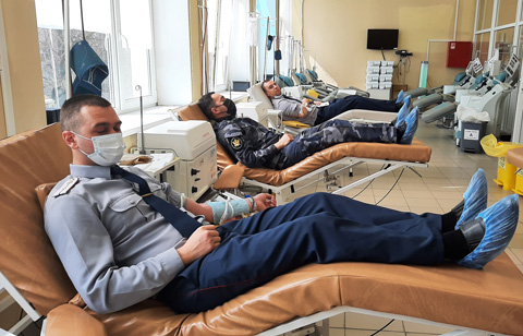 Сотрудники Службы исполнения наказаний России по Ростовской области отмечены за участие в акции по сдаче крови