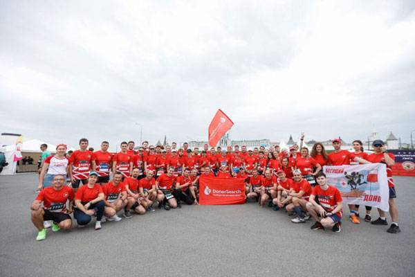 Доноры крови пробежали Казанский марафон