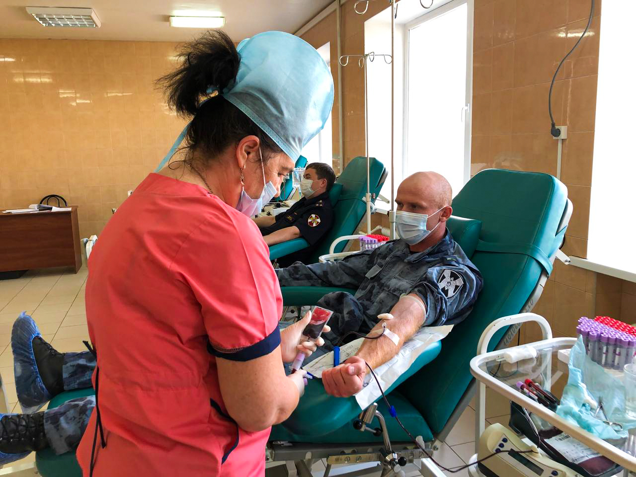 Росгвардейцы поддержали донорскую акцию в Адыгее