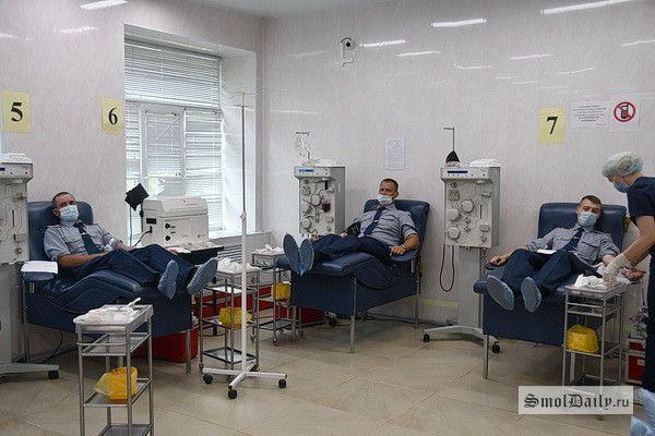 В Смоленске сотрудники следственного изолятора приняли участие в Дне донора