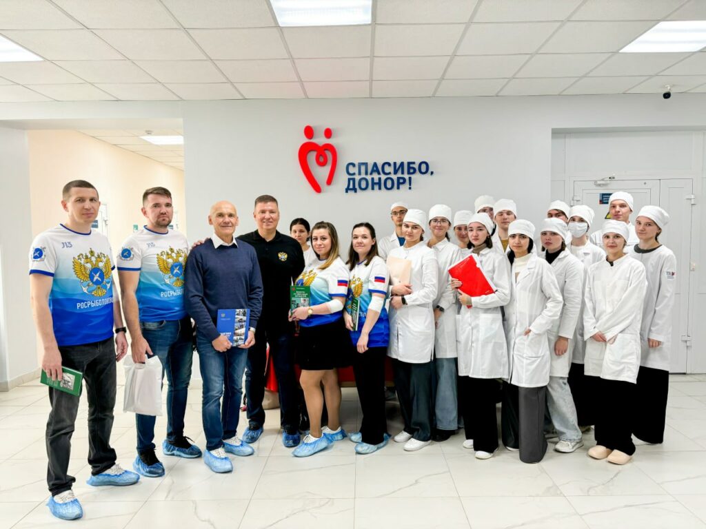 Рыбоохрана за здоровый образ жизни: сотрудники Нижнеобского территориального управления Росрыболовства снова сдали кровь