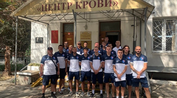 Футболисты симферопольского клуба «Таврия» сдали кровь и призвали крымчан последовать их примеру