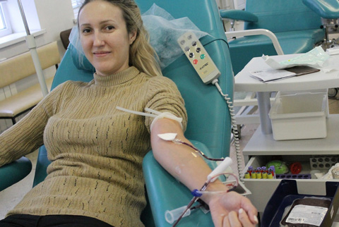 В Челябинской области жители Копейска сдали кровь на выездной донорской акции