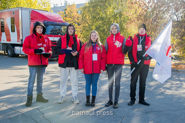 Барнаульцев приглашают сдать кровь в рамках осенней донорской акции