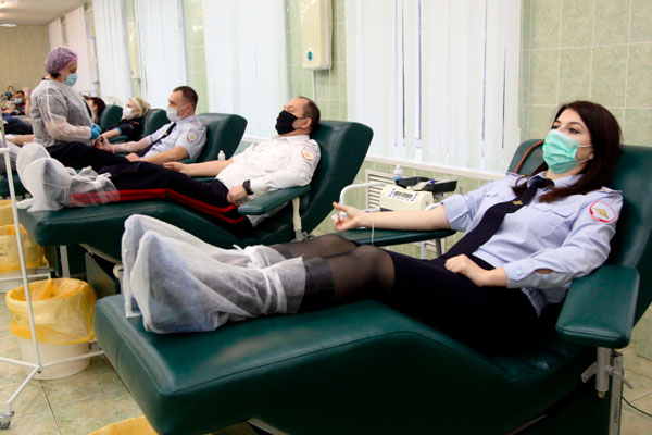 Тульские полицейские в очередной раз стали донорами