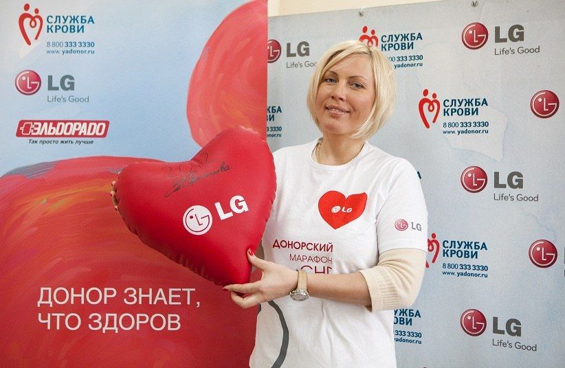 В преддверии 8 марта непобедимая Наталья Рагозина приняла участие во втором совместном Дне донора LG Electronics и “Эльдорадо” 