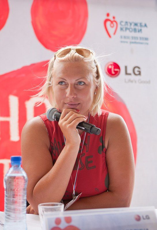 Звездный посол LG, чемпионка мира по боксу Наталья Рагозина поддержала Дни донора на Селигере