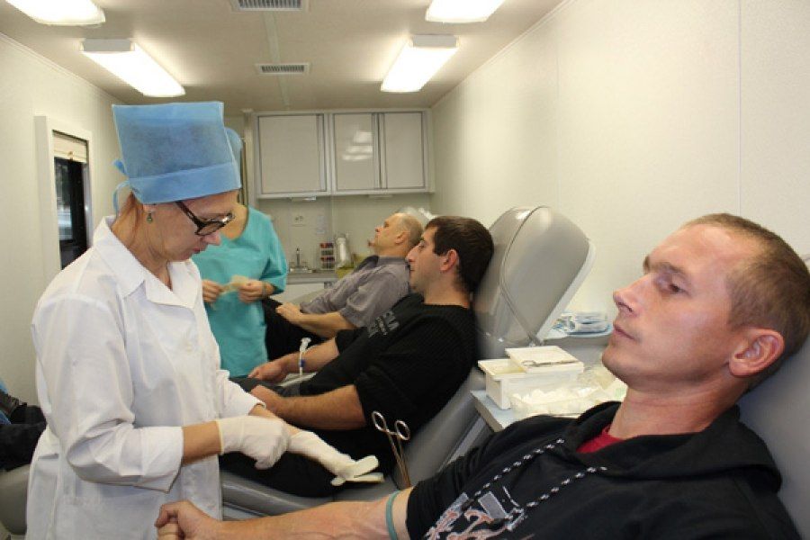 Даруя кровь — спасаешь жизнь