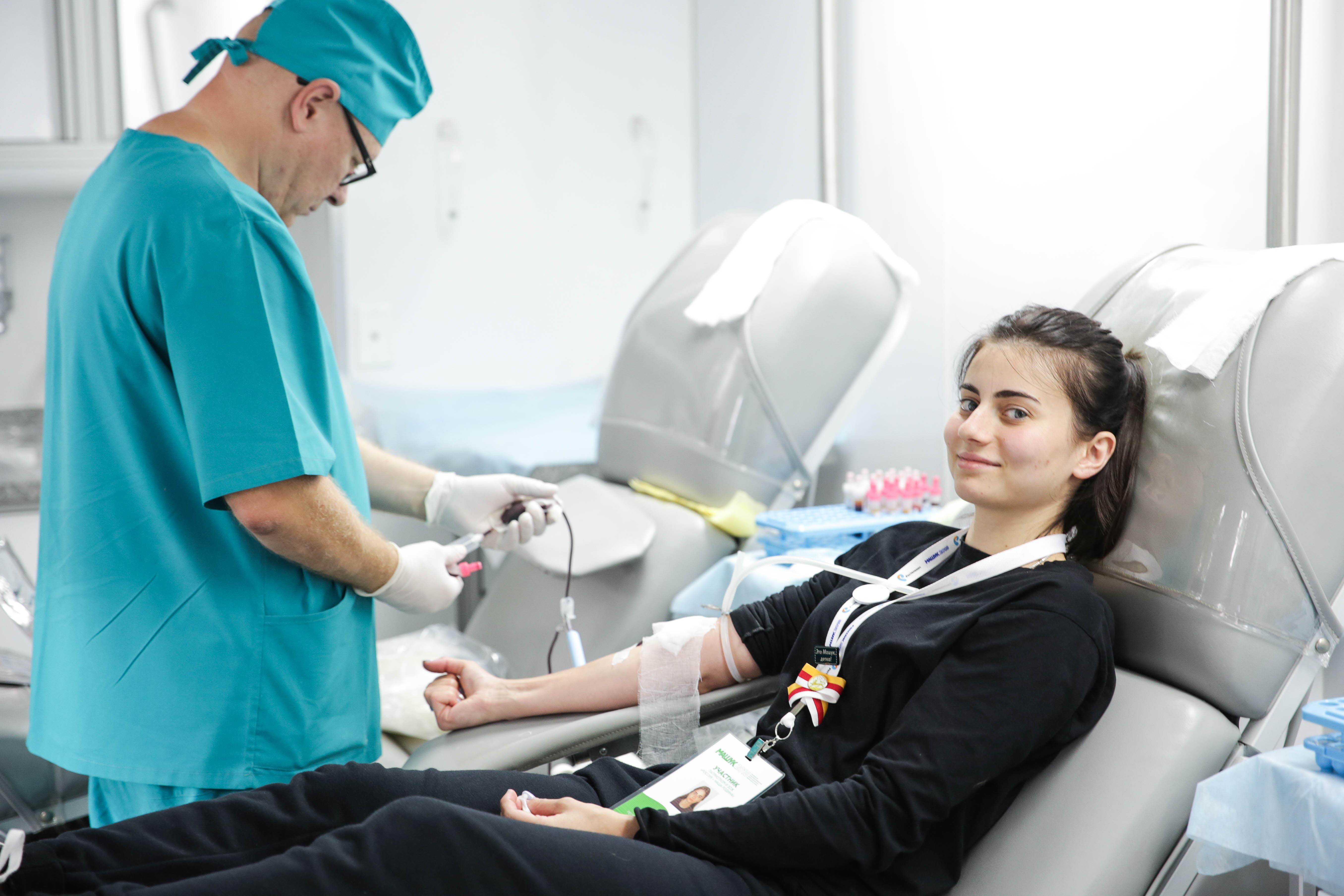 Участники Северо-Кавказского форума «Машук-2018» стали донорами 