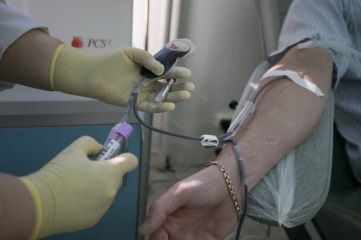 Свердловские приставы провели донорскую акцию ко Дню защиты детей