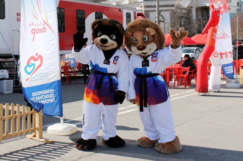 Южноуральцы отметили День здоровья и сдали кровь