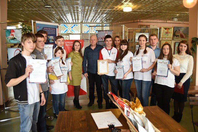 В Амурской библиотеке открылась фотовыставка «Я – донор»