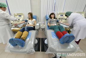 Фонд "Подари жизнь" призывает москвичей сдать кровь для детей с раком