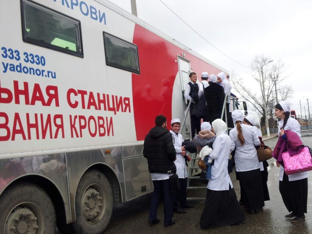 Грозный присоединился ко «Дню донорского совершеннолетия»