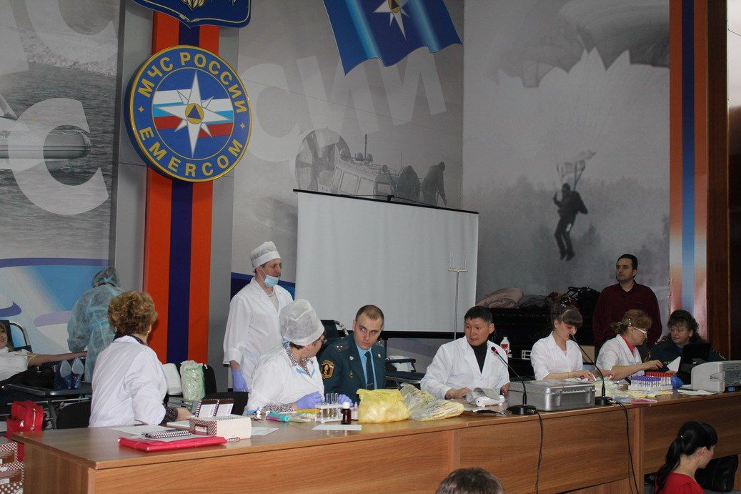 Иркутские спасатели стали донорами