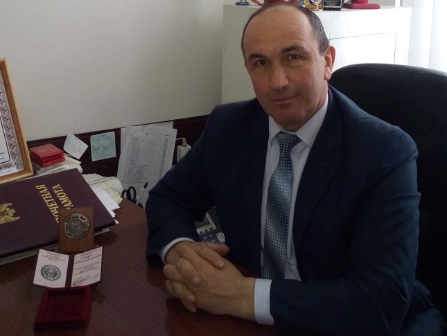 Сотрудник администрации Черекского района Кабардино-Балкарии награжден ведомственным знаком отличия