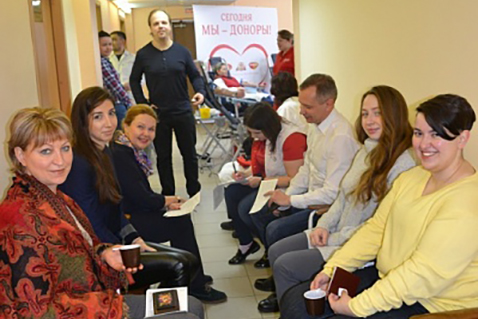 День донора на шоколадной фабрике